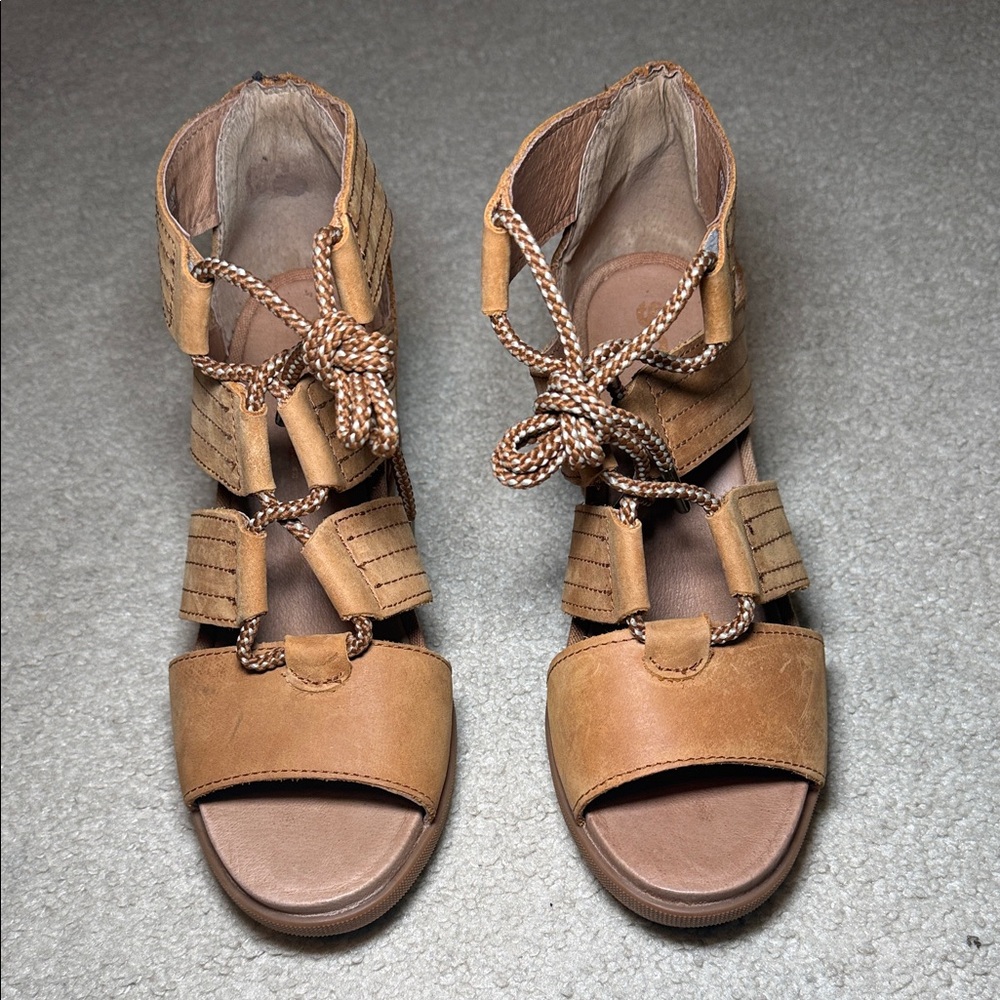 Sorel Women's Tan Gladiator Sandals - Picture 6 of 8